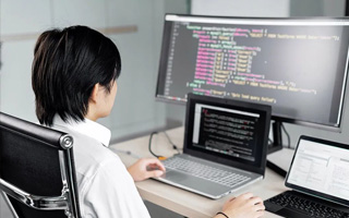许昌 ,php声明和调用变量的符号是什么？